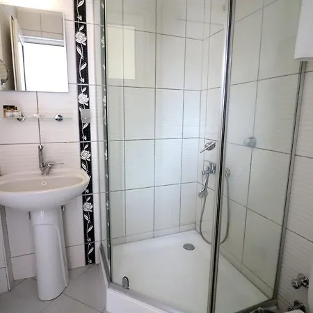 Ξενοδοχείο Zuzuu