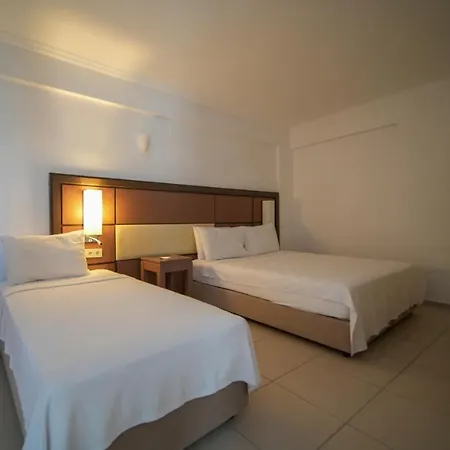 Zuzuu Hotel *