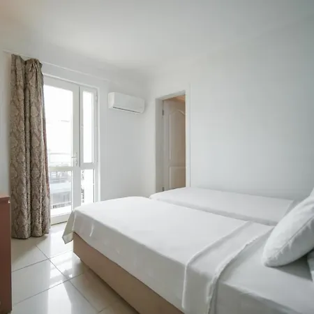 Hotel Zuzuu *